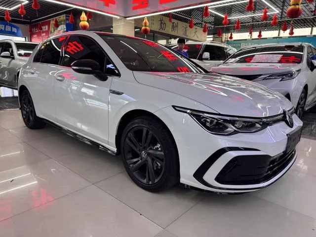 VW GOLF 2021
