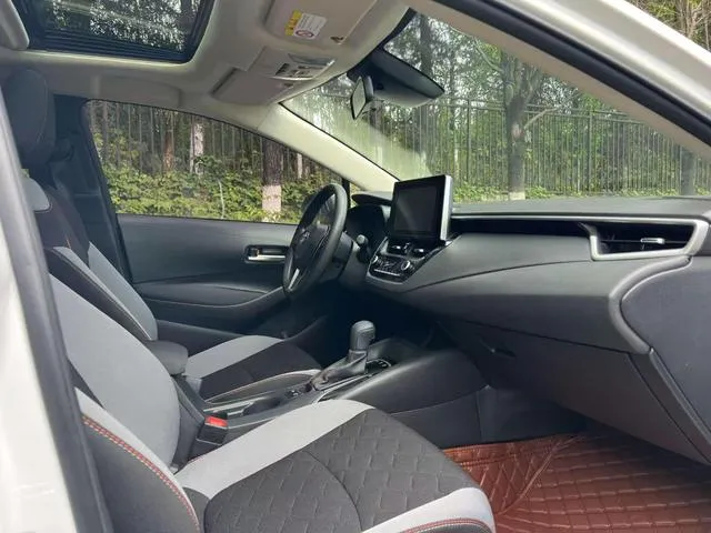 TOYOTA COROLLA